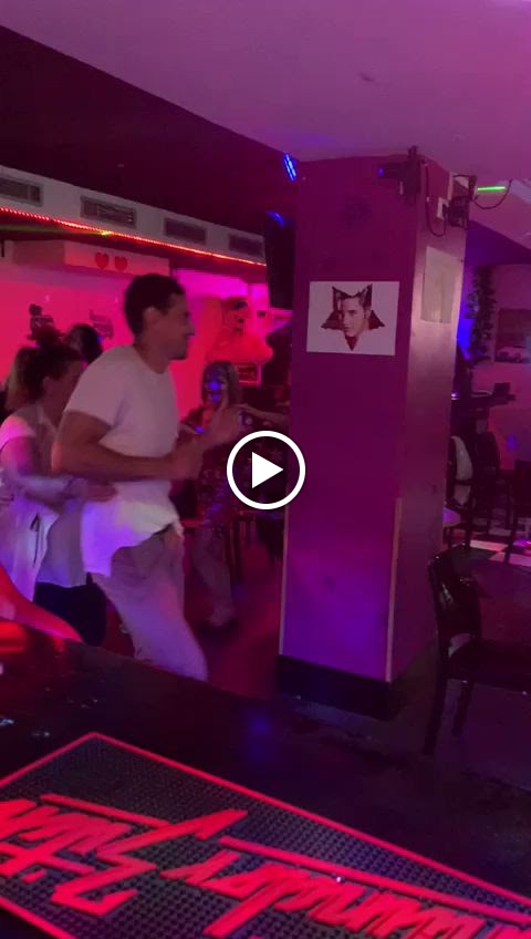 Karaoke Decibelios Santa Pola — Ambiente