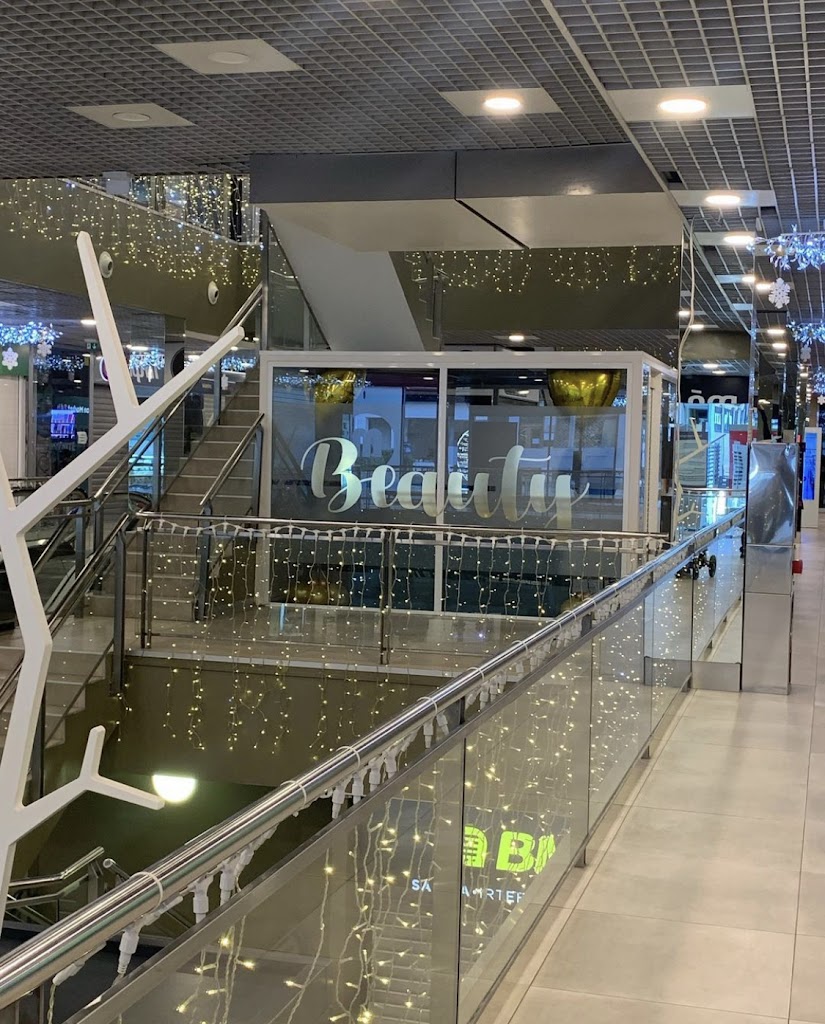 Beauty center Hanna - Extensiones de Pestanas y Diseno de Cejas Microblading- limpieza facial