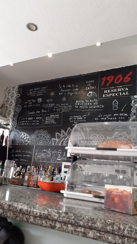 Bar Los amigos taperia — Ambiente