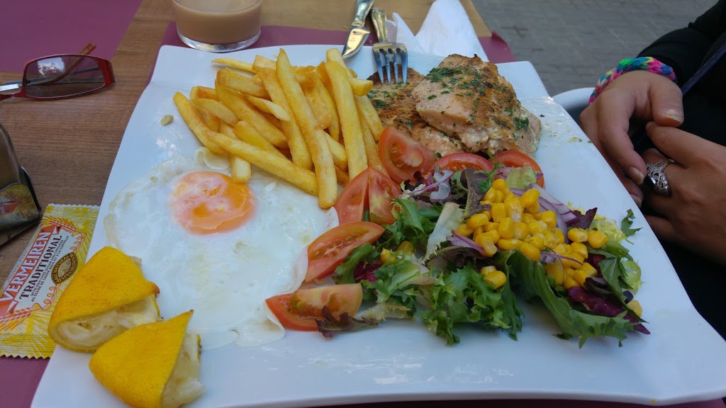 Passeig 24 — Papas fritas