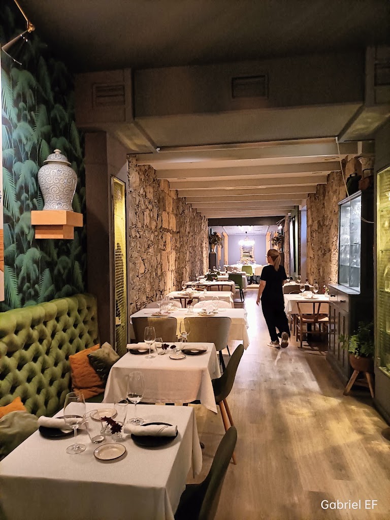 El Santo Restaurante — Ambiente