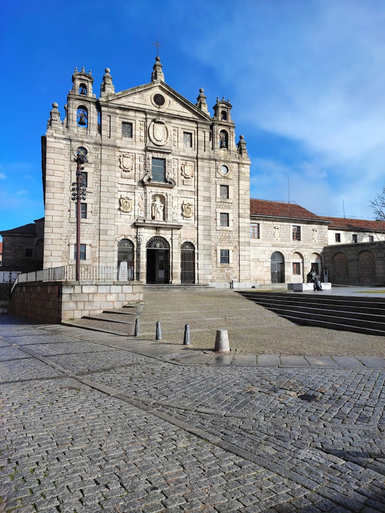 Basilica y casa natal de Santa Teresa de Jesus