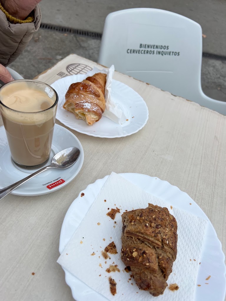 Cafeteria La Placa — Cafe
