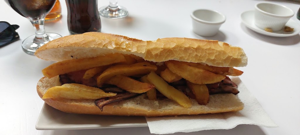 Cafe Bar Chiachio — Bocadillo