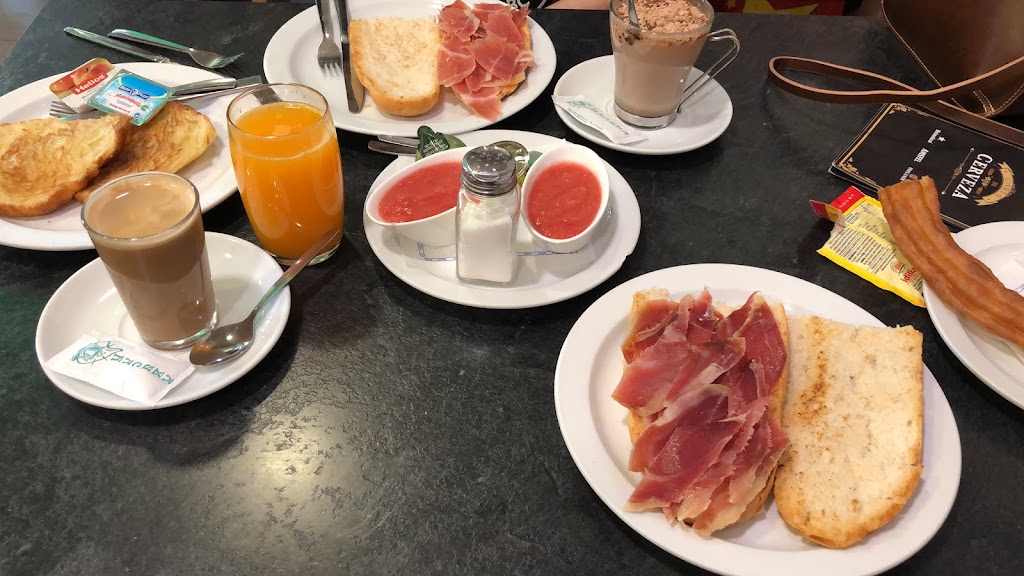 Cafeteria Stela — Comida y bebida