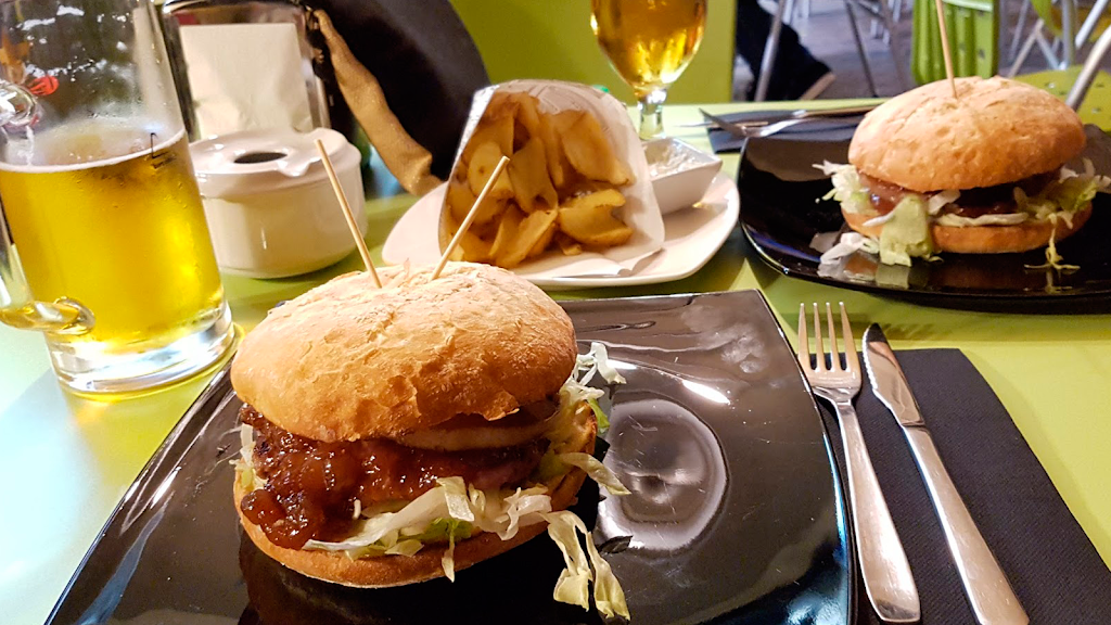 La Sandvitxeria SBD — Comida y bebida