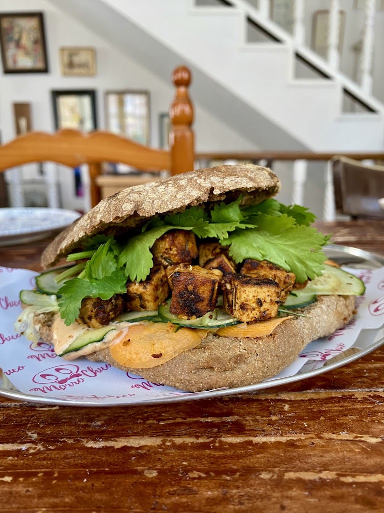 Morro Chico Tasca — Comida y bebida