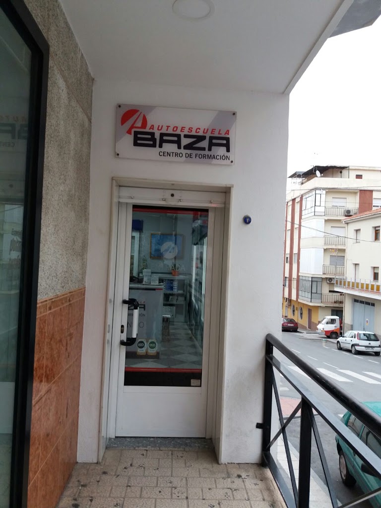 Autoescuela Baza — Automovil
