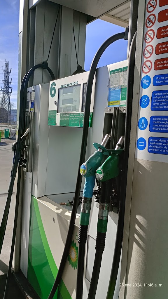 bp: Estacion de Servicio Mostoles 2 — Surtidor de combustible