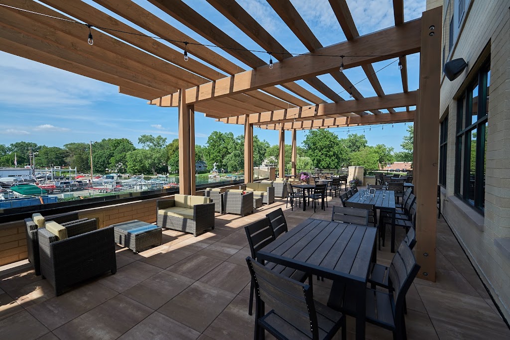  Buck & Honey's - Monona