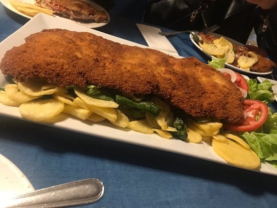 Lua Chea pontevedra — Comida y bebida