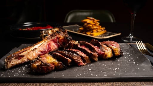 Restaurante Porthus by El Charro Negro — Comida y bebida