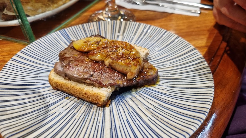 Cafe La Catedral — Comida y bebida