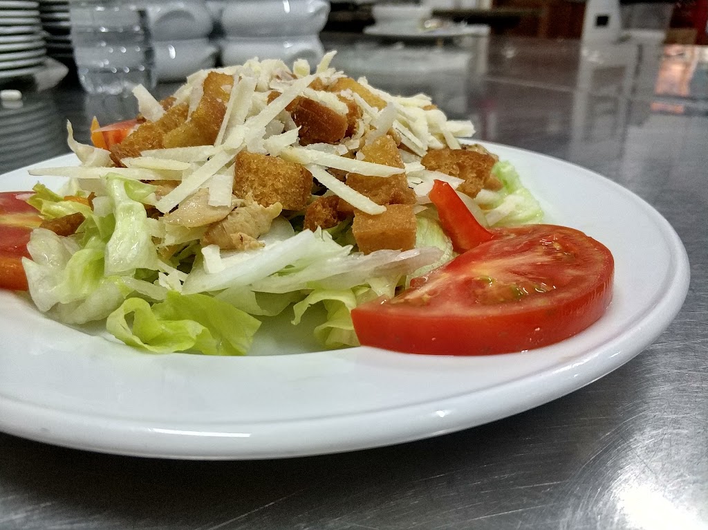 Bar Restaurant Rally — Comida y bebida