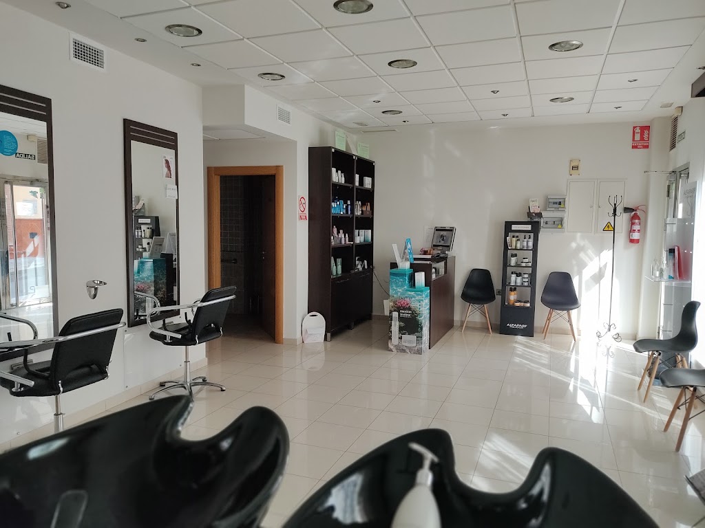 Yoyoba Peluqueria - Estetica — Interior