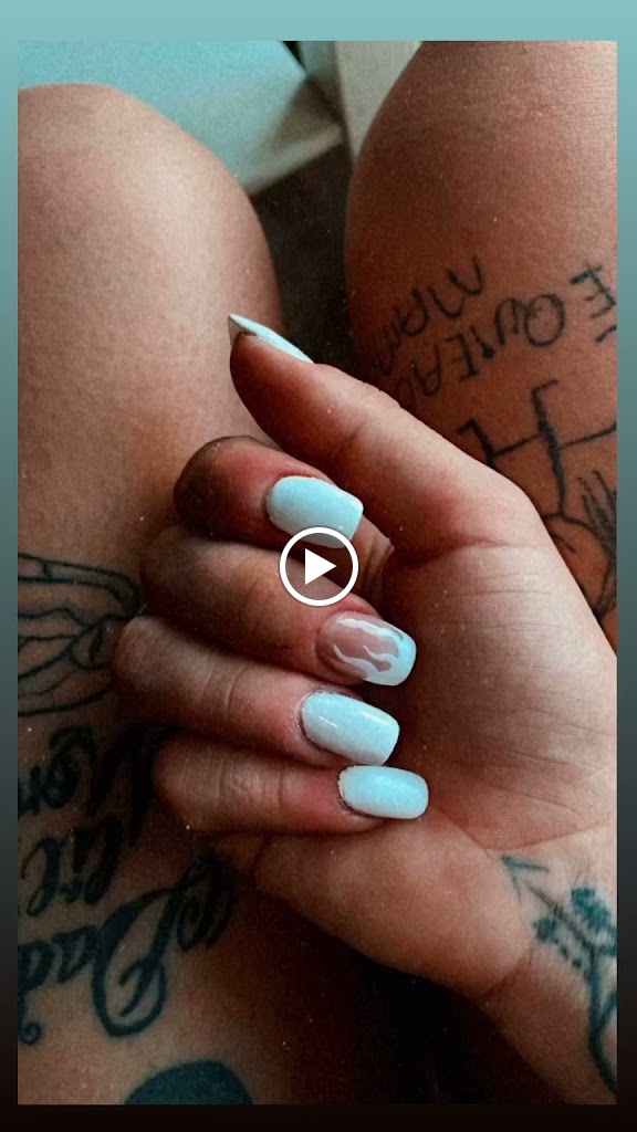 Linda Unas Salon De Belleza — Manicura
