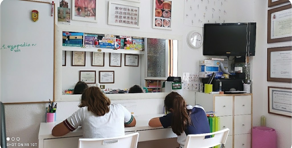 CENTRO DE LOGOPEDIA Y FONIATRIA MARFRA
