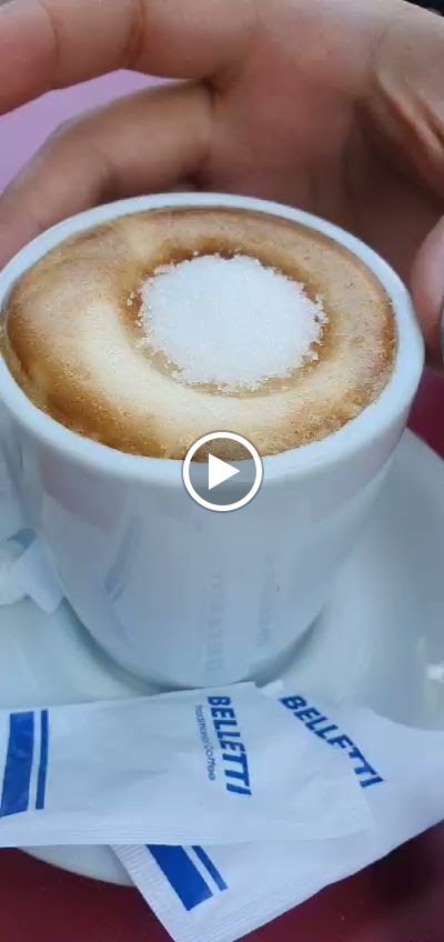 Bar Cafeteria Estrac 18 — Videos