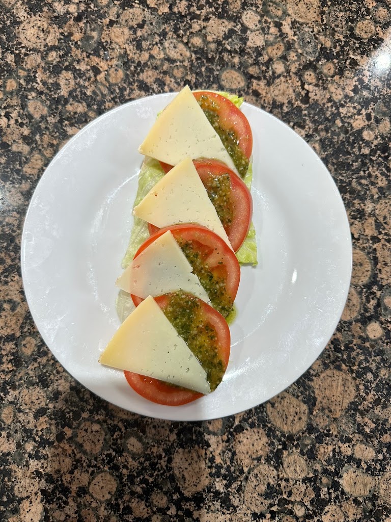 Cafeteria Restaurante Puerta Del Sol — Comida y bebida