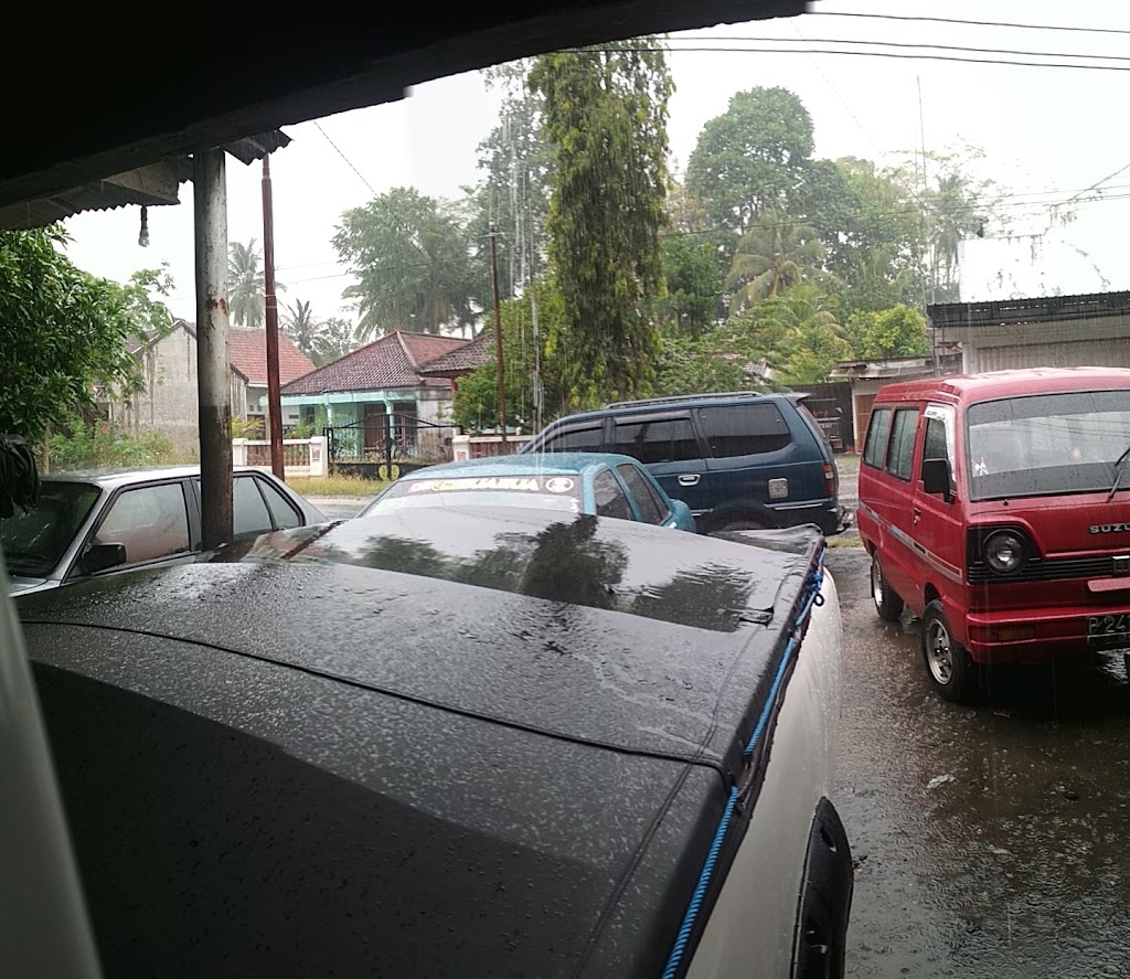 Bengkel Mobil Leong Motor