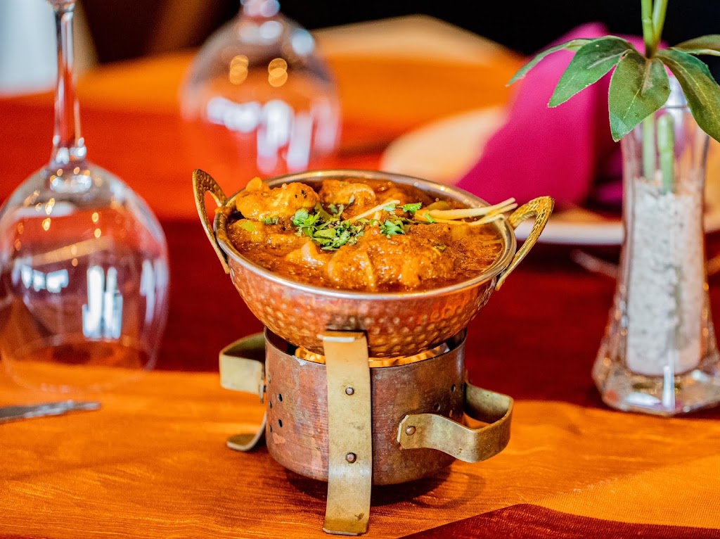Bollywood Indian Restaurant (Puerto del Carmen) — Comida y bebida