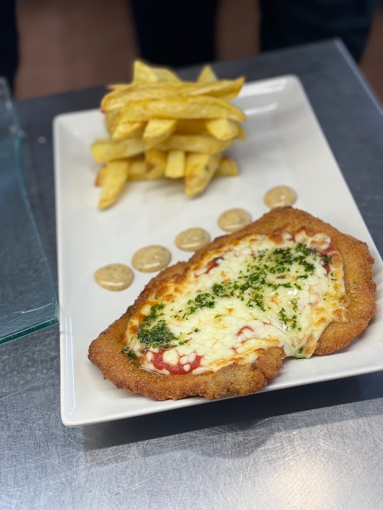 Dona Leonor by Inakis Gastro Bar — Papas fritas