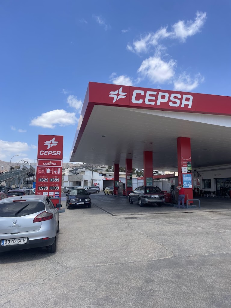 bp El Limonar: Estacion de servicio — Exterior