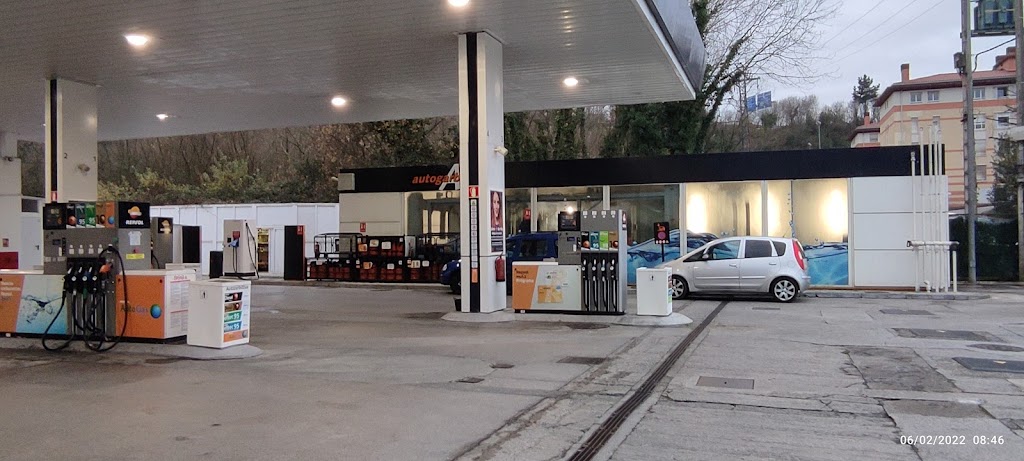 Estacion de Servicio Repsol — Surtidor de combustible