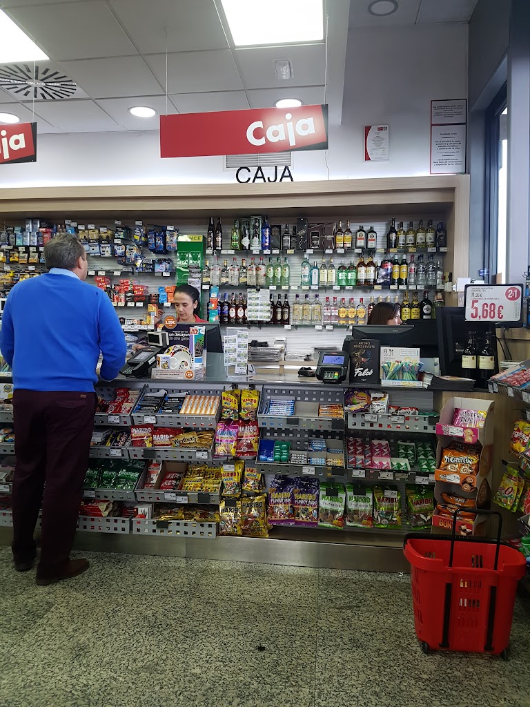 Estacion de Servicio Repsol — Interior