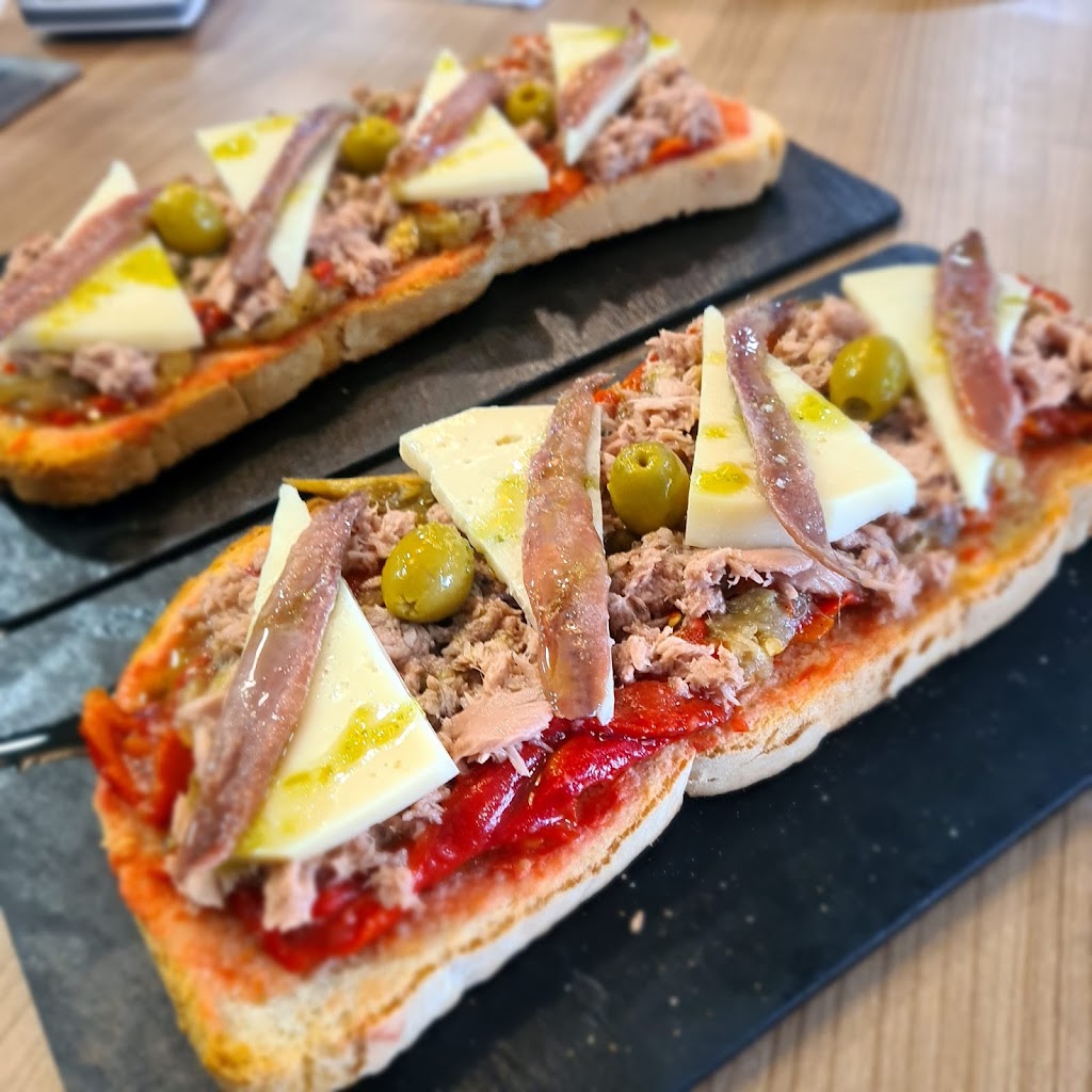 Restaurante Aires del Sur — Comida y bebida