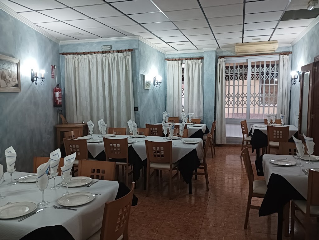 Restaurante El Calar Pizzeria Arroceria Casi 33 anos al servicio — Ambiente