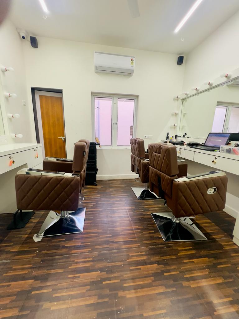 Vrinda Trivedi Makeover Ladies Beauty Salon Ladies Beauty Parlour