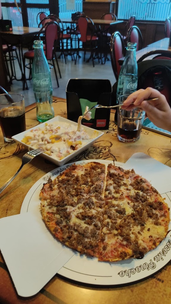 Pizzeria Pinocho — Pizza