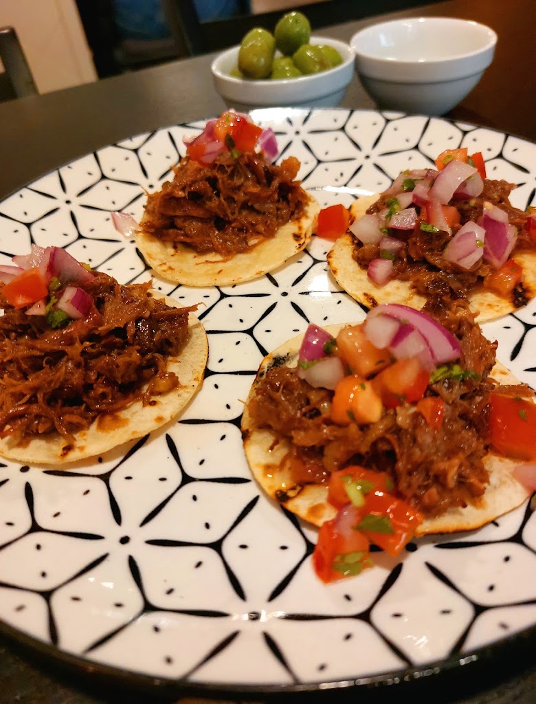 Calmista Restaurant — Comida y bebida