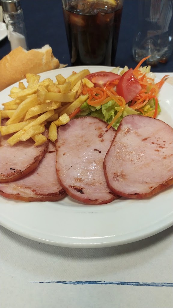 Restaurante El Caserio — Comida y bebida