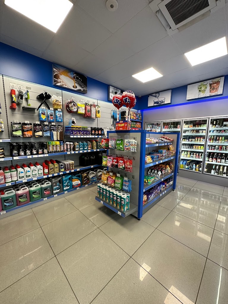 V2 Gasolineras (Arenal) — Interior