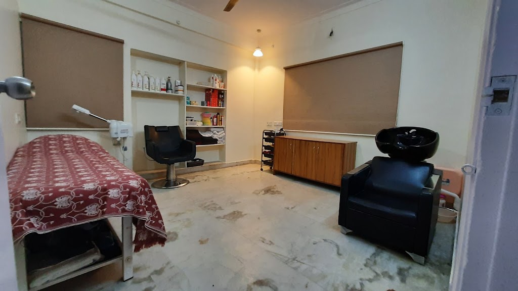 Beauty Point Best Ladies Salon