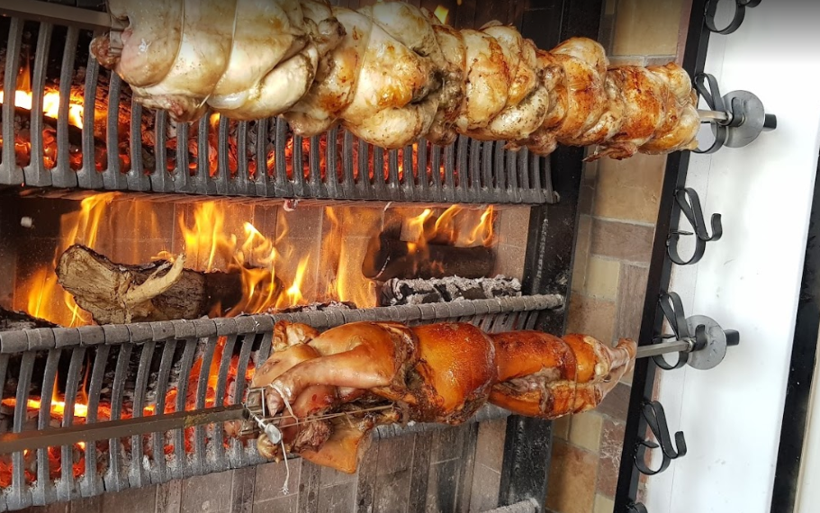 Casa Pena — Comida y bebida
