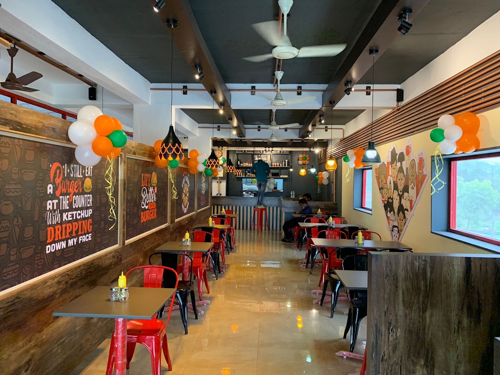 Paradise Cafe And Grill