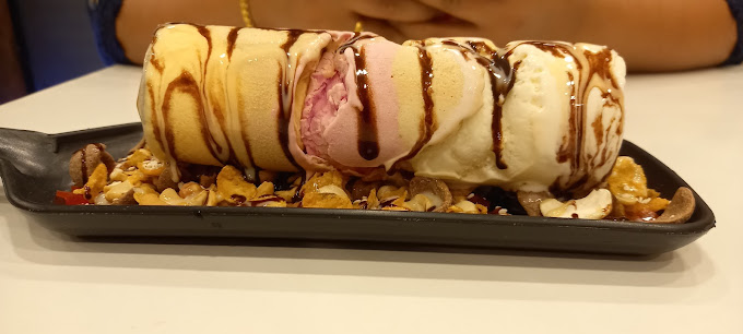 Zaathr Late Service Bakes Restaurant