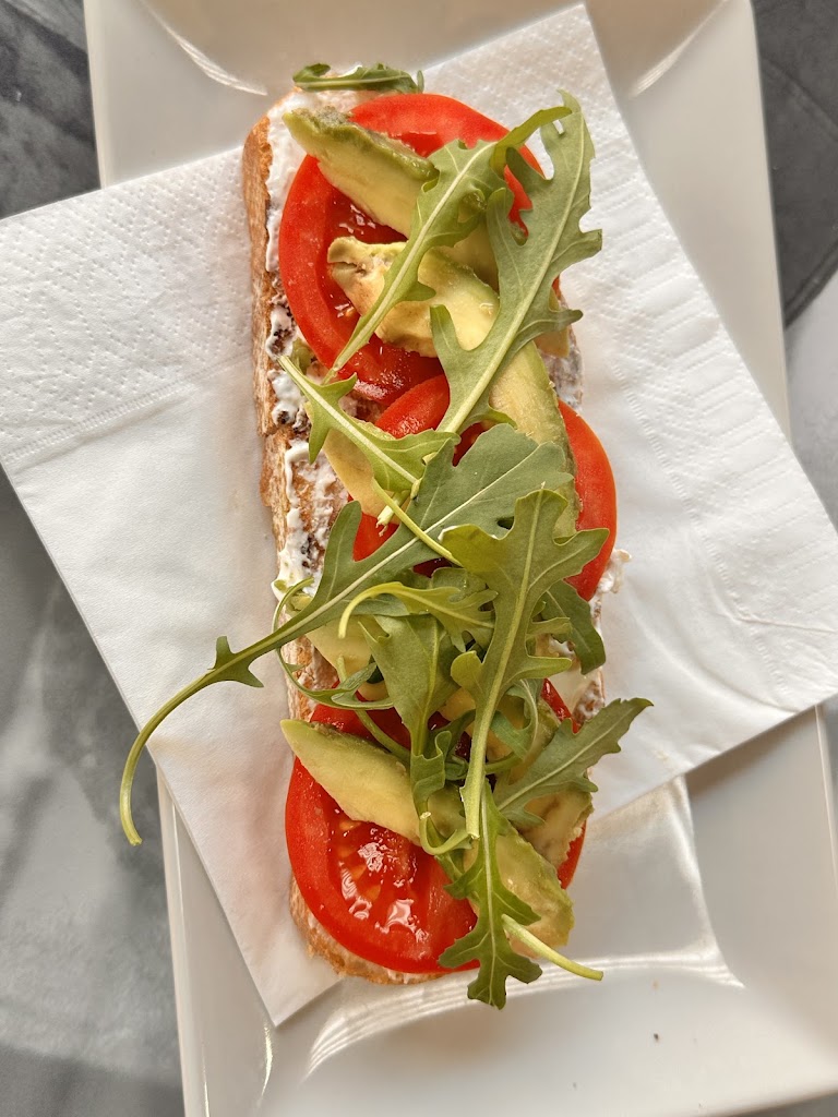 El encuentro gastrobar — Comida y bebida