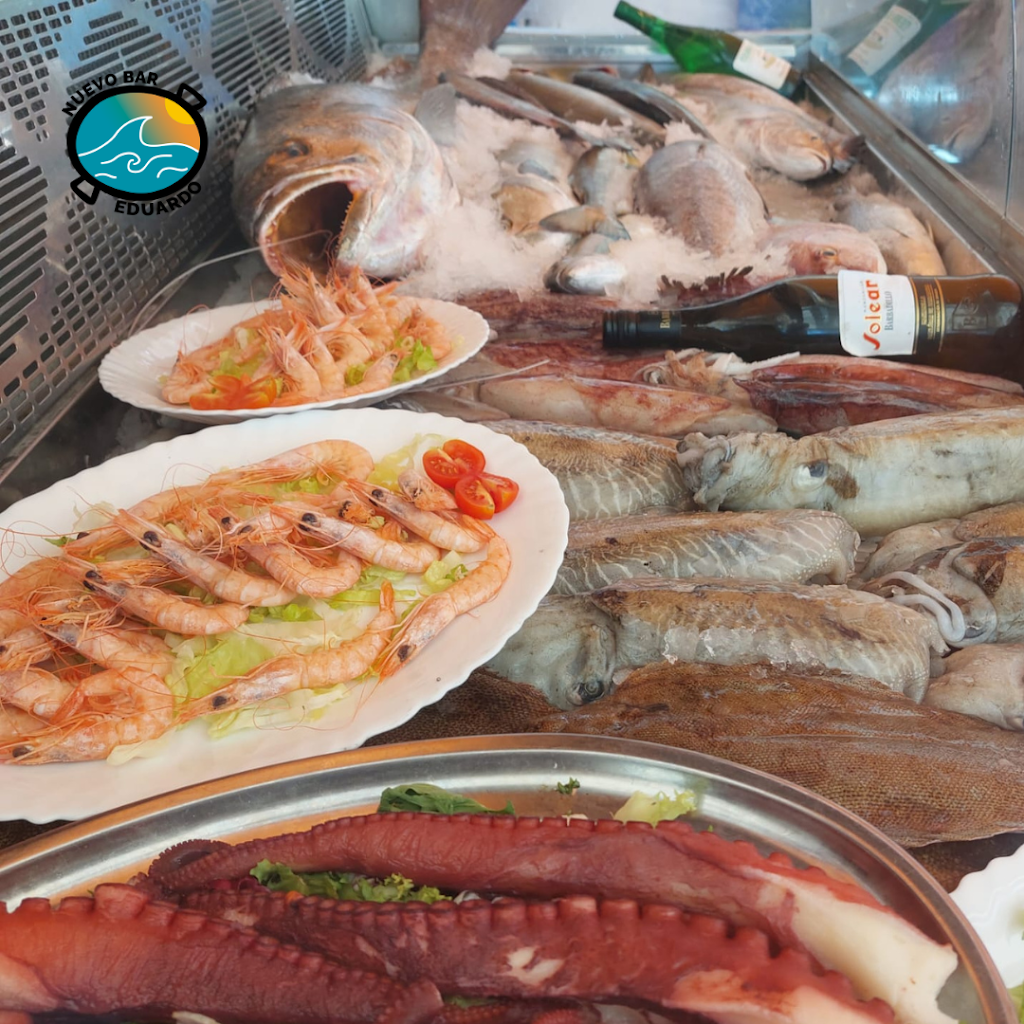 Nuevo Bar Eduardo — Comida y bebida