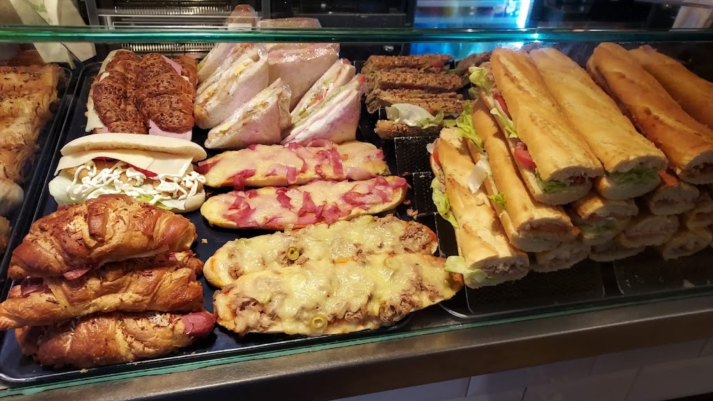 Cafeteria y Panaderia Lemos 180 — Del propietario