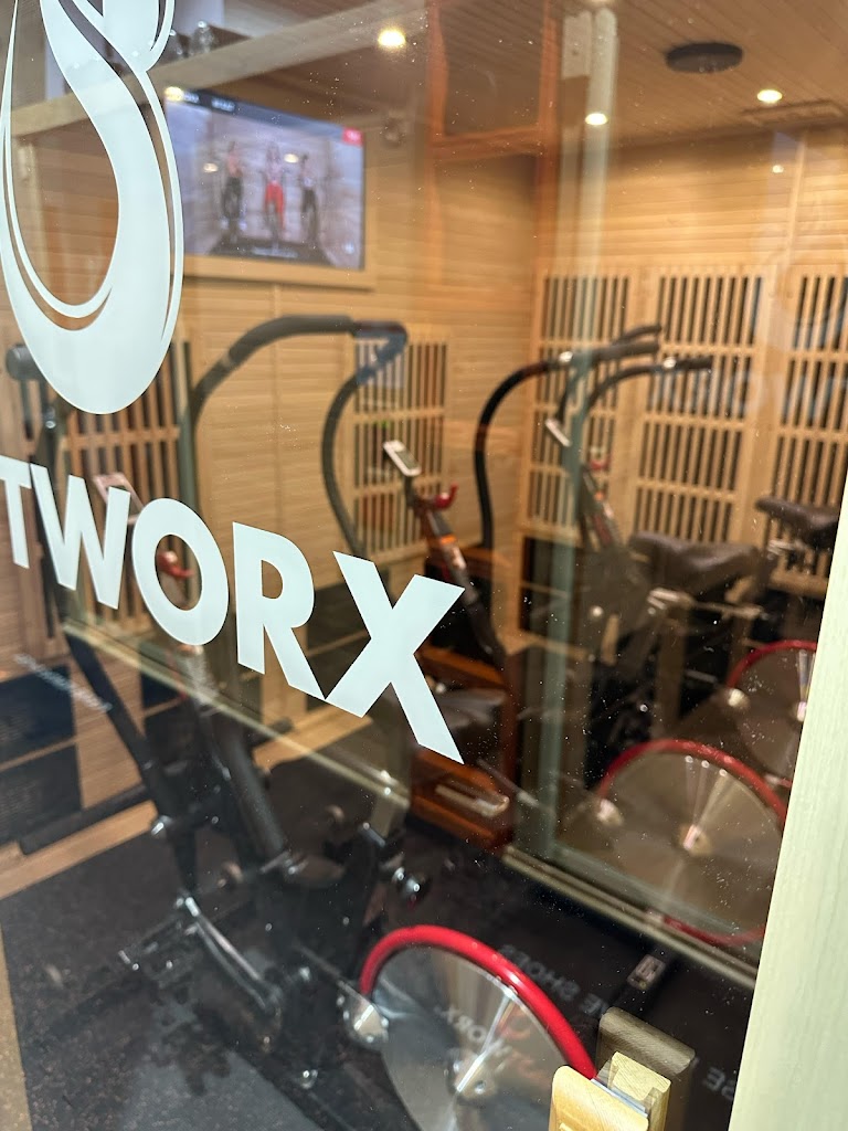  HOTWORX - Bethesda, MD - Woodmont Triangle