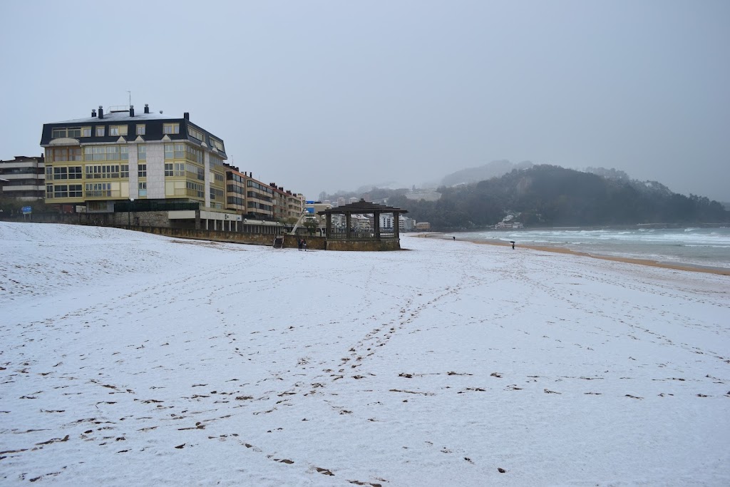 Kirol Hondartza/Playa deportiva