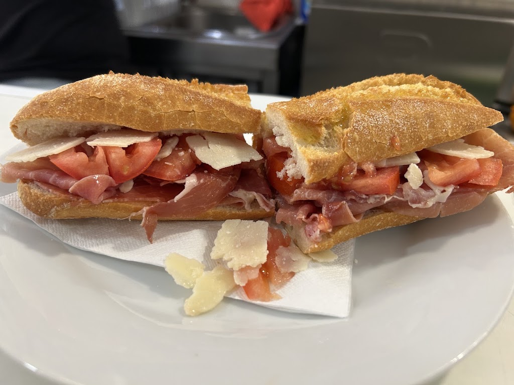 Caffe Italiano — Comida y bebida