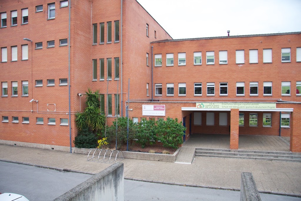 Instituto de Educacion Secundaria <<Garcilaso de la Vega>> — Del propietario