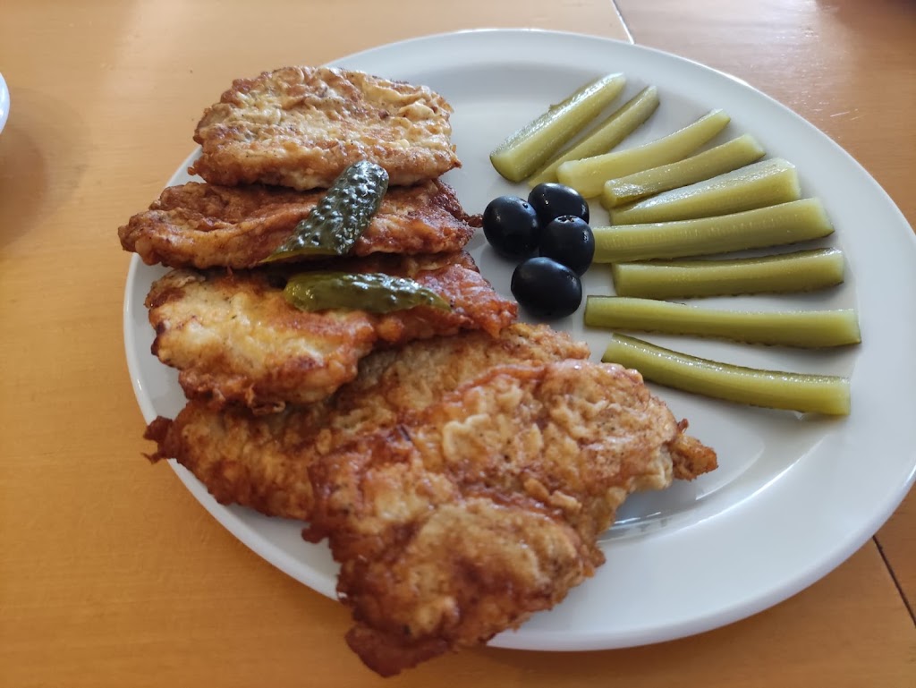 Serena Cafe Bar — Comida y bebida