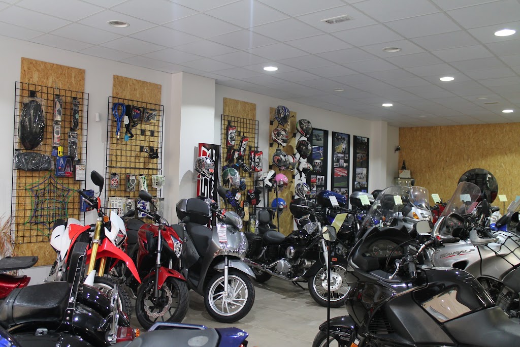 Motocrash — Interior