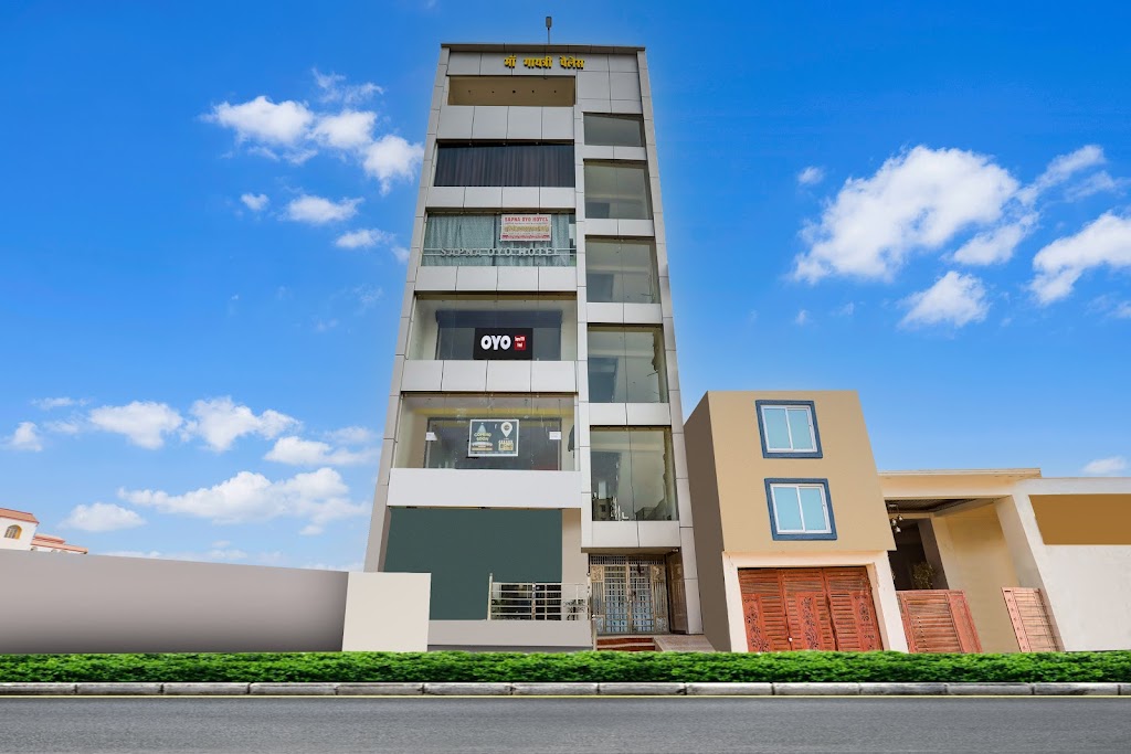 Hotel O Sapna